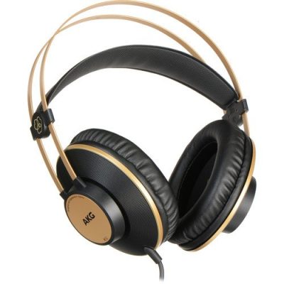AKG K92 Closed-Back Studio Headphones with 40mm Drivers and Comfort Fit
