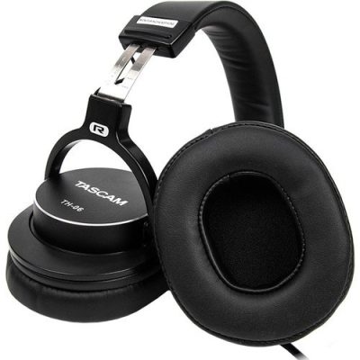Tascam TH-06 Bass XL Over-Ear Headphones with 45mm Drivers