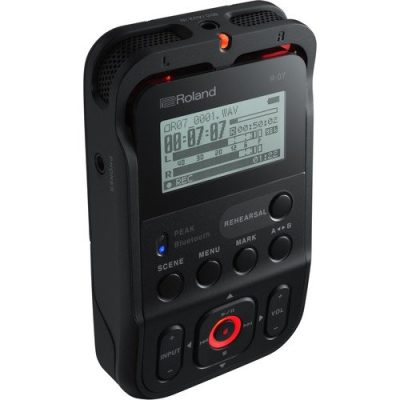 Roland R-07 Portable Audio Recorder 24-Bit/96kHz Black