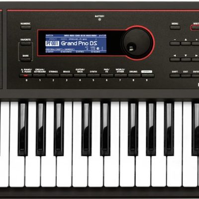 Roland Synthesizer XPS-30 with Pro Sounds and Battery Operation