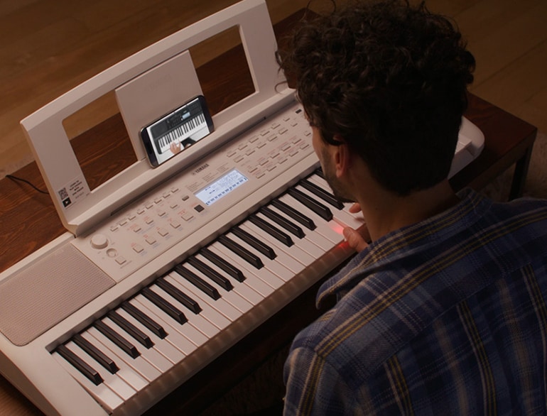 Yamaha Ez-310 61-Key Portable Arranger With Lighted Keys - Image 8
